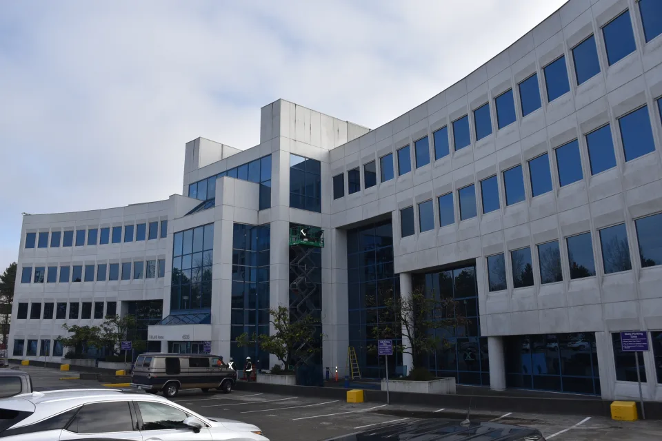 Telus Glass Replacement — Rows of windows define the elevations of this commercial glass-replacement project.